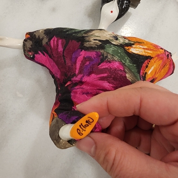 Poupee By Isabella Millet Paper Weight Doll - Picture 4 of 6